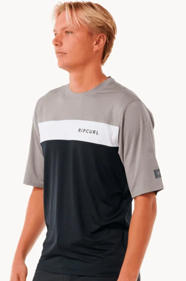 Rashies|Rip Curl Mens Undertow Short Sleeve Suntop Black/grey