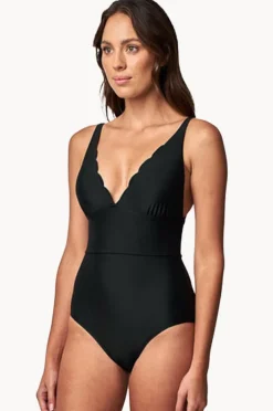 One Pieces|Une Piece Scalloped Classic One Piece Black