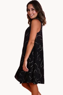 Dresses|Bodacious Swirl Lombok Pleat Dress Black