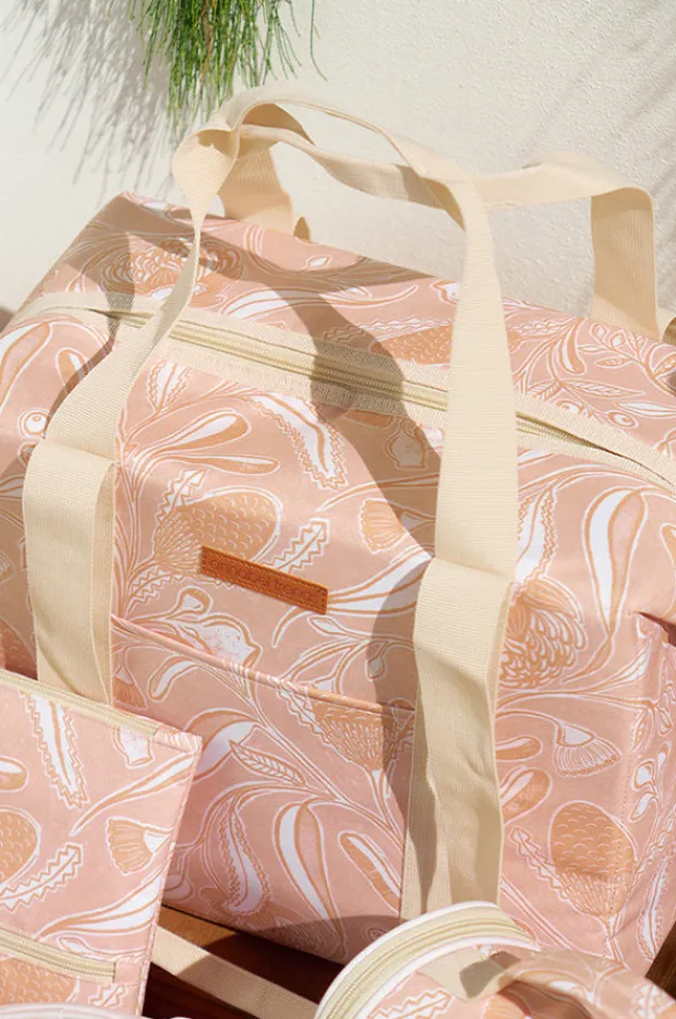 Picnic Vibes|Cooler Bags|Annabel Trends Trailing Natives Picnic Box Cooler Bag Giraffe